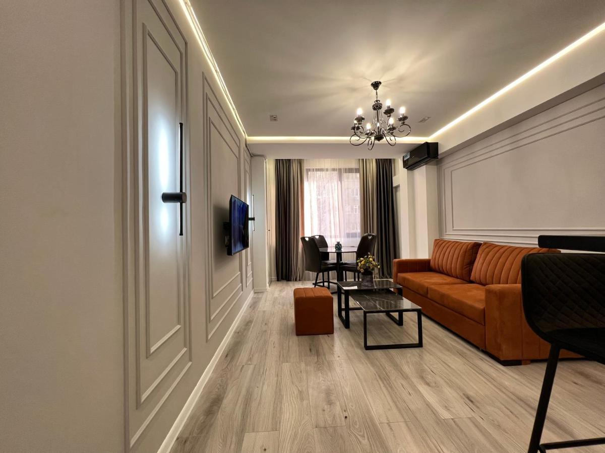 Cozy Apt 3 City Center Erevan Exterior foto