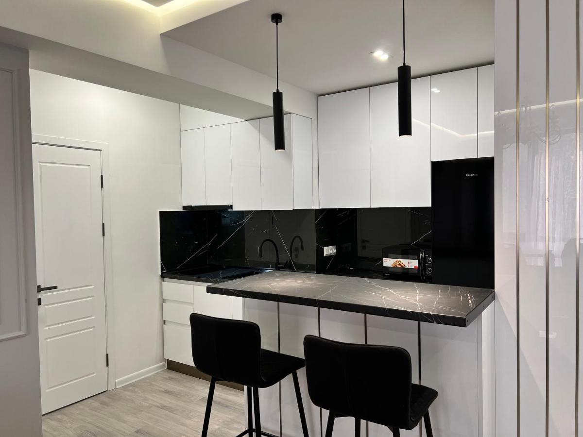 Cozy Apt 3 City Center Erevan Exterior foto